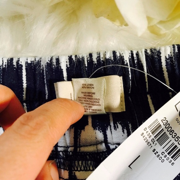 Loft navy and white skirt - Picture 4 of 4